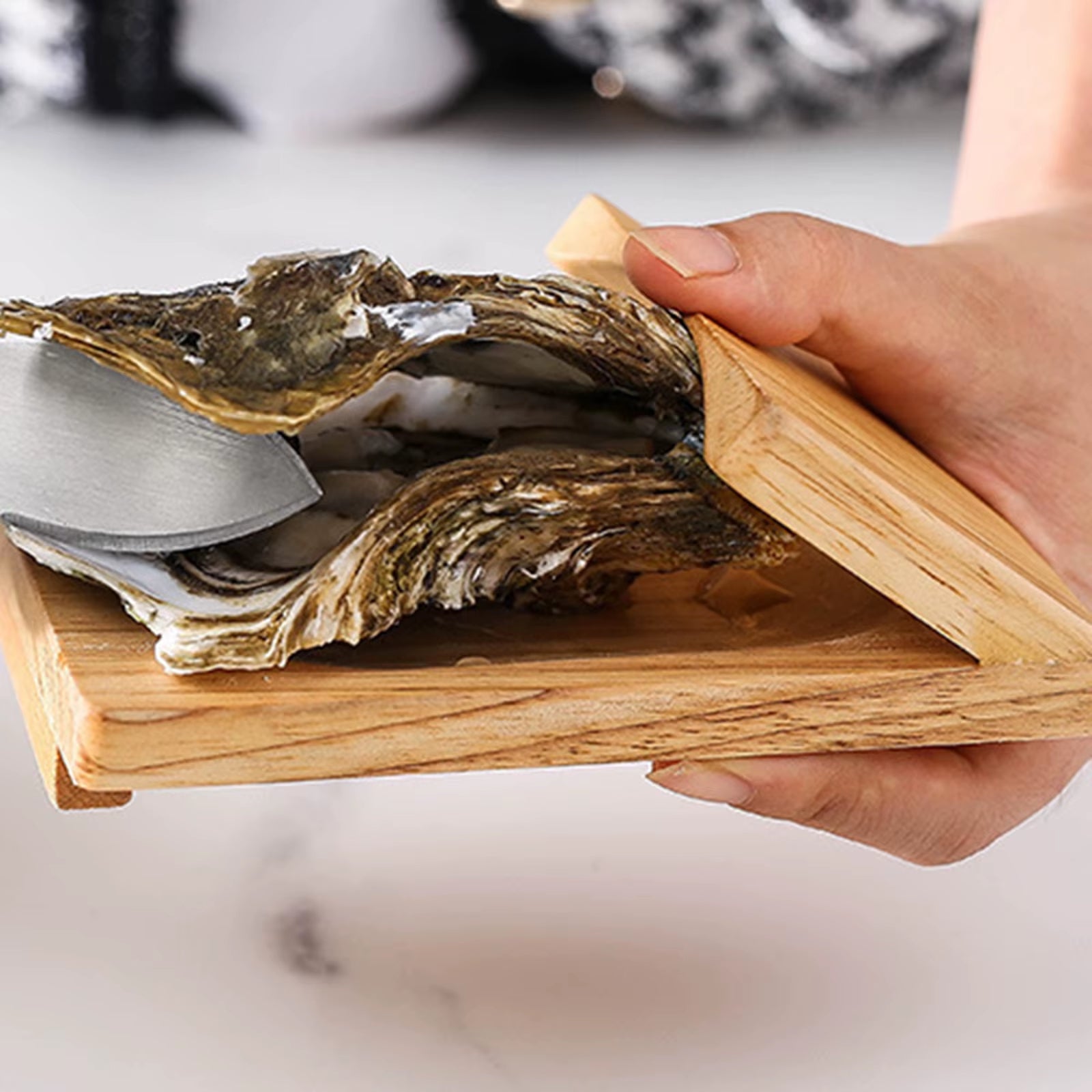 Wooden Oyster Shucking Clamp Opening Tool Oyster Shucking Clamp Seafood Tools Restaurant Gadgets for Home Kitchen Barbecue